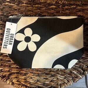 NEW! ✨ Urban Outfitters Makeup Bag